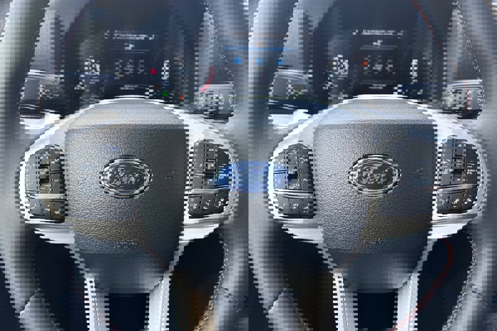 Certified 2025 Ford Explorer Active image 25