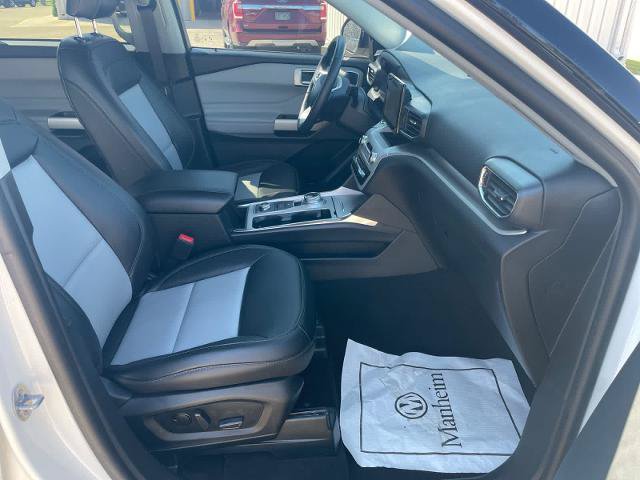 Certified 2024 Ford Explorer XLT w/ Equipment Group 202A AWD/4WD image 16