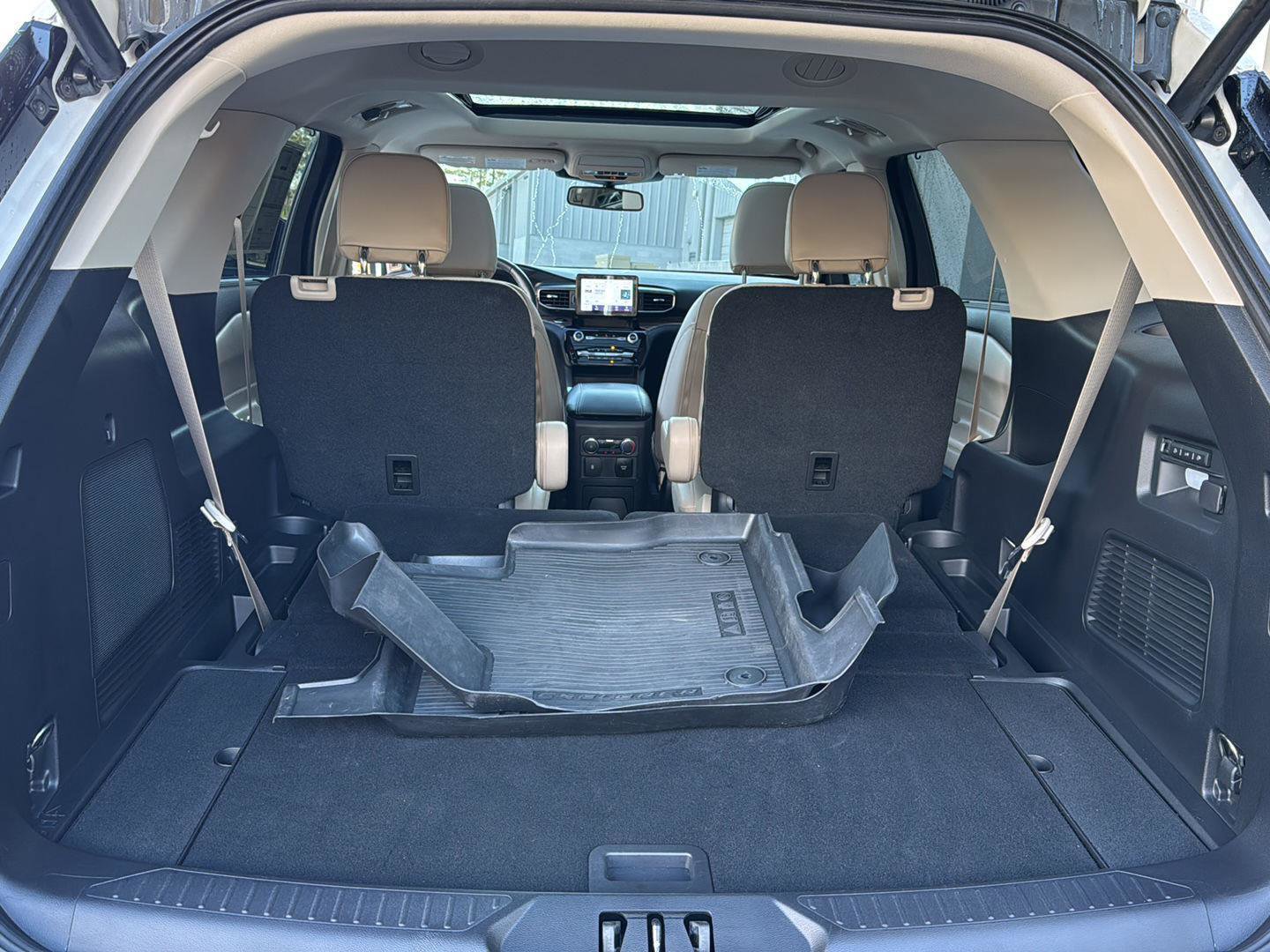 Certified 2022 Ford Explorer Limited w/ Equipment Group 301A image 30