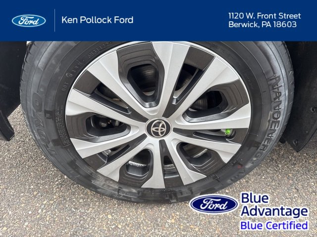 Used 2022 Toyota Prius LE image 13