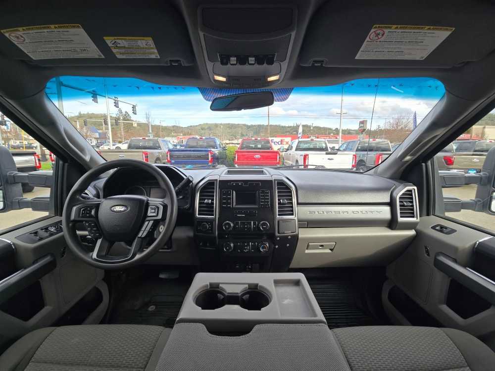 Certified 2017 Ford F350 XLT w/ XLT Value Package image 15