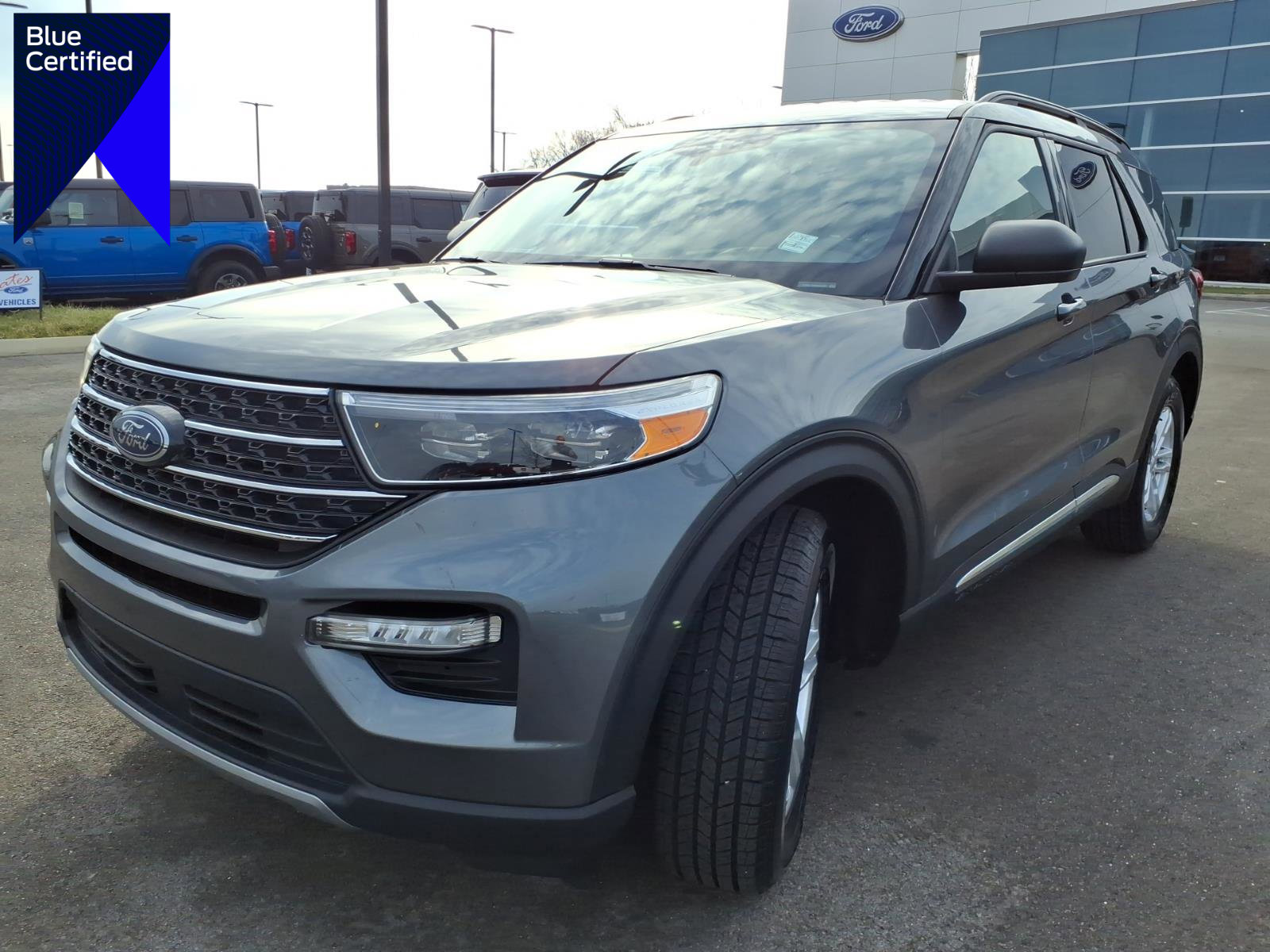 Certified 2024 Ford Explorer XLT w/ Equipment Group 202A