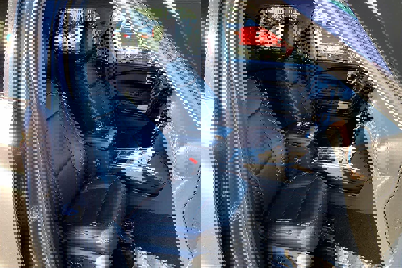 Certified 2021 Ford Explorer Limited w/ Equipment Group 301A image 8