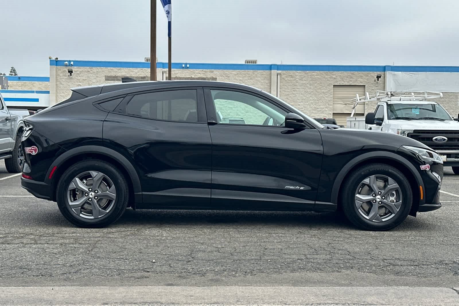 Certified 2022 Ford Mustang Mach-E Select image 9