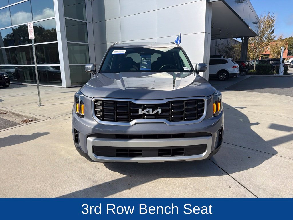 Used 2025 Kia Telluride S FWD image 3