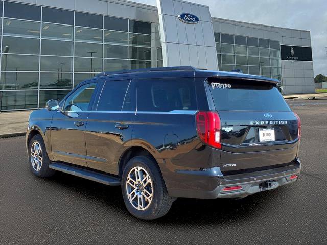 Certified 2025 Ford Expedition Active AWD/4WD image 10