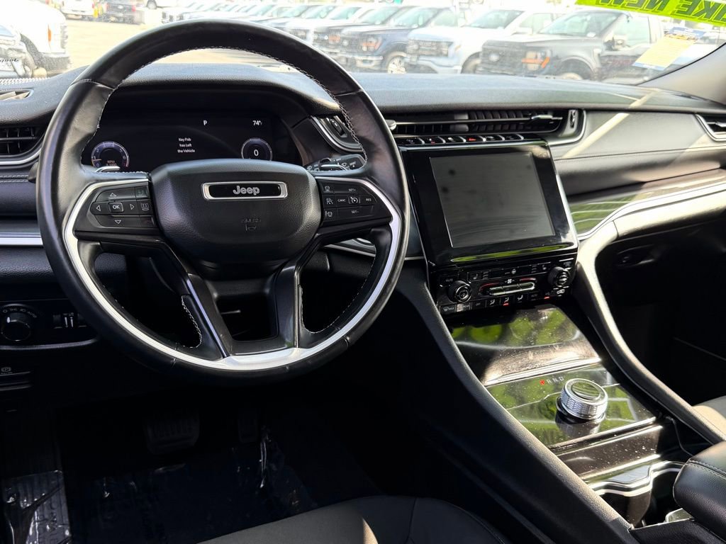 Used 2021 Jeep Grand Cherokee L Laredo w/ Luxury Tech Group I image 27