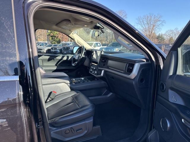 Certified 2024 Ford Expedition Max XLT image 11