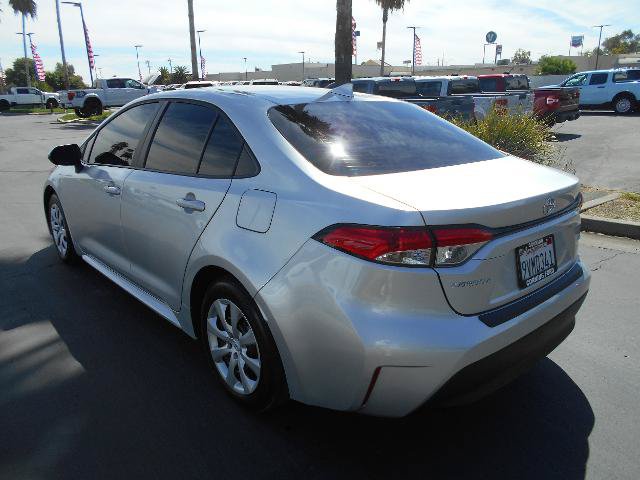 Used 2025 Toyota Corolla LE FWD image 8