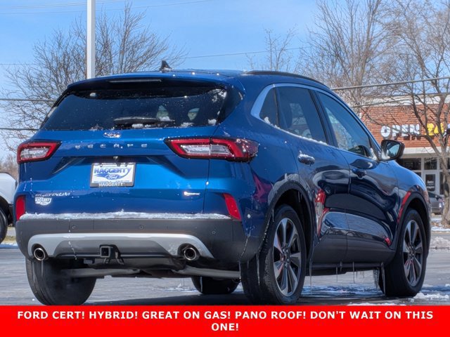 Certified 2023 Ford Escape Platinum w/ Premium Technology Package image 3