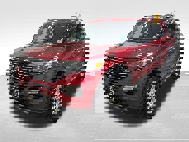 Certified 2023 Ford Explorer XLT w/ Equipment Group 202A image 4