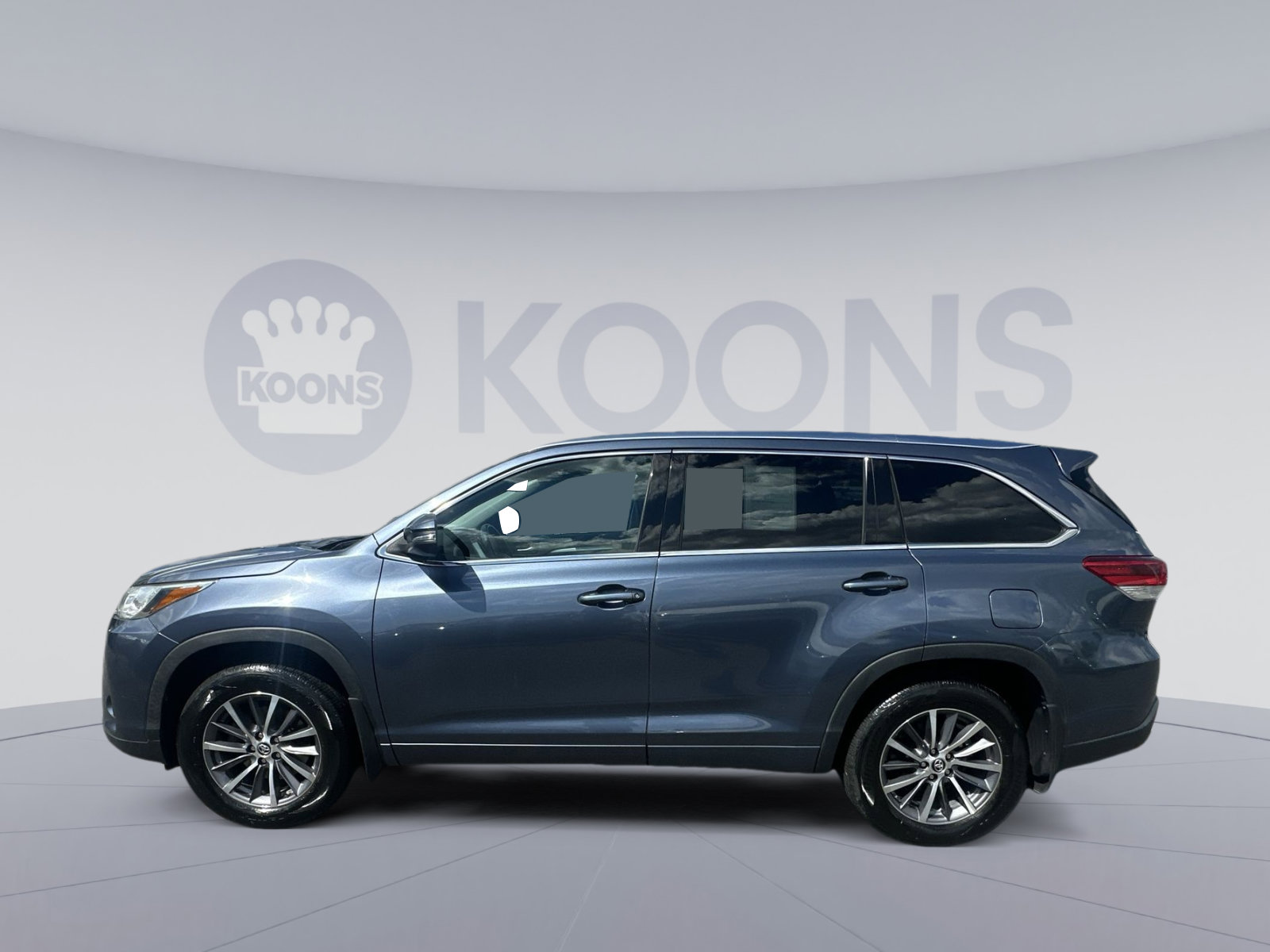 Used 2018 Toyota Highlander XLE AWD/4WD image 13