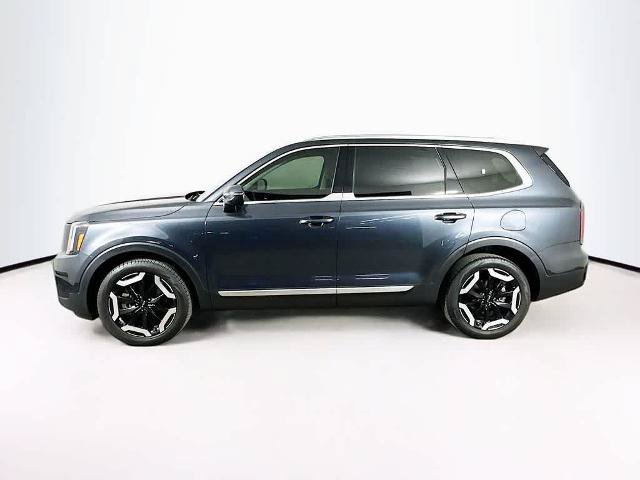 Used 2024 Kia Telluride EX w/ EX Captain's Chair Package FWD image 3