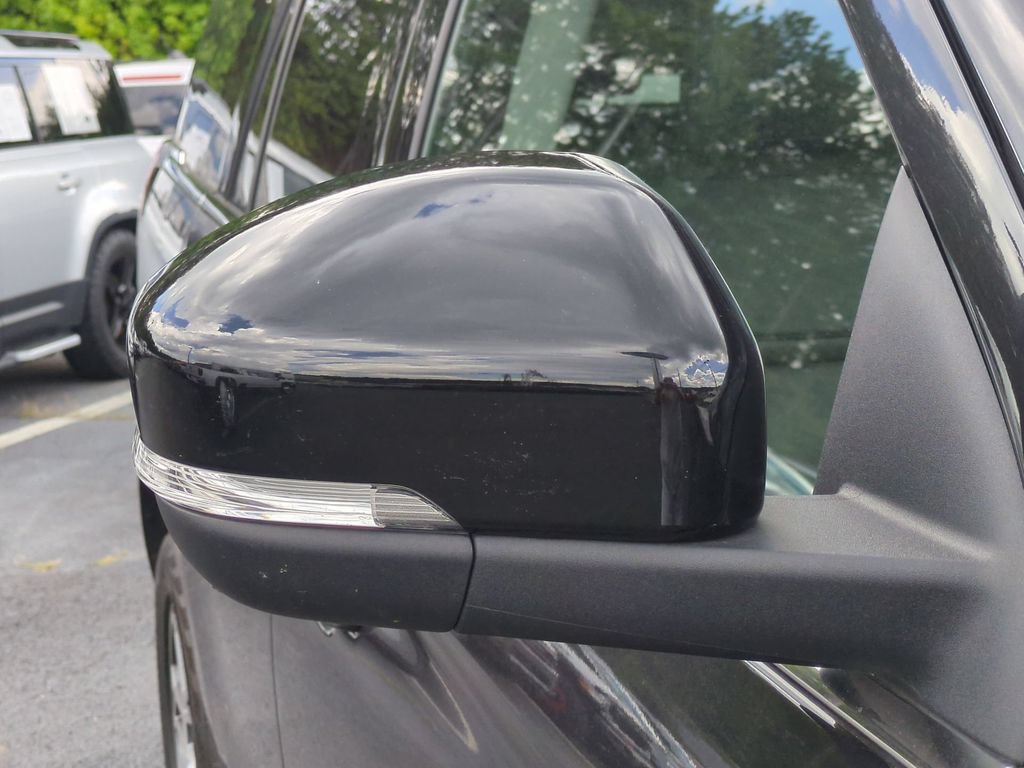 Certified 2025 Ford Expedition Active AWD/4WD image 14