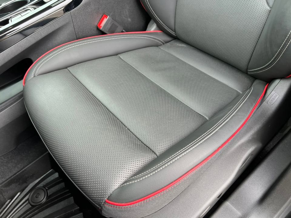 Used 2023 Buick Envision Essence w/ Technology Package I image 17