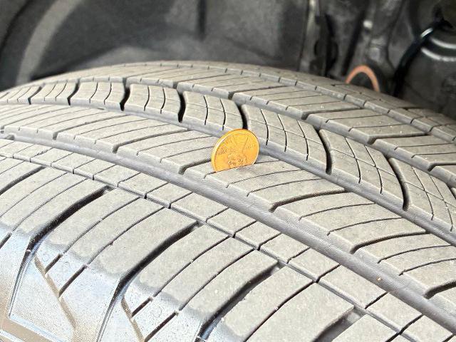 Used 2025 Toyota RAV4 XLE Premium FWD image 11