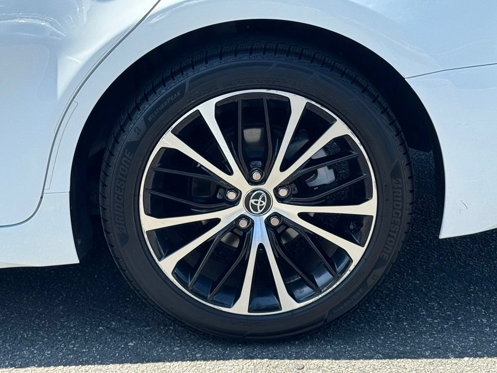 Used 2020 Toyota Camry SE FWD image 20