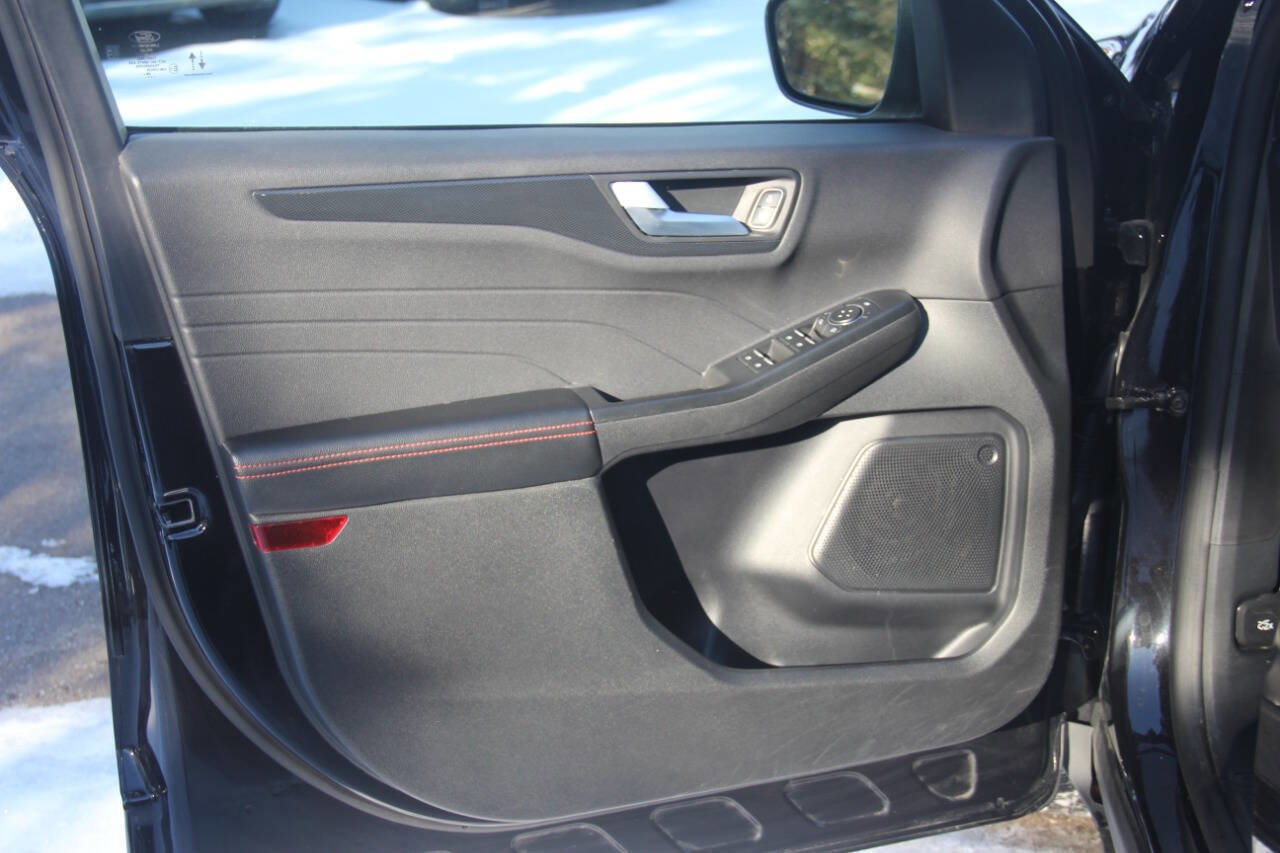 Certified 2025 Ford Escape ST-Line Select image 27