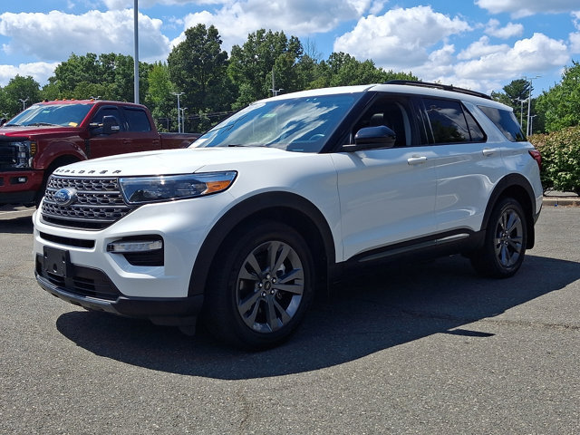 Certified 2024 Ford Explorer XLT w/ Equipment Group 202A AWD/4WD image 5