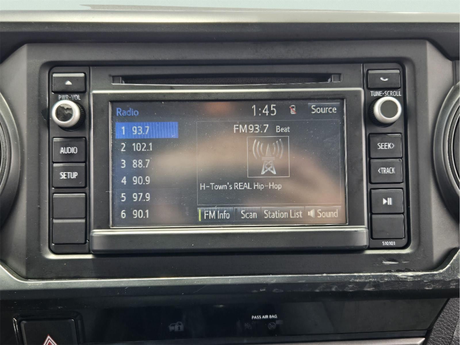 Used 2018 Toyota Tacoma SR w/ SR Convenience Package RWD image 12