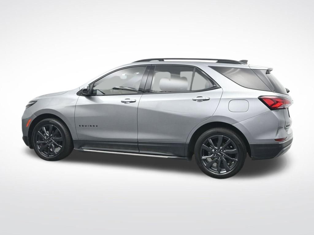 Used 2023 Chevrolet Equinox RS w/ LPO, Hit The Road Package FWD image 10
