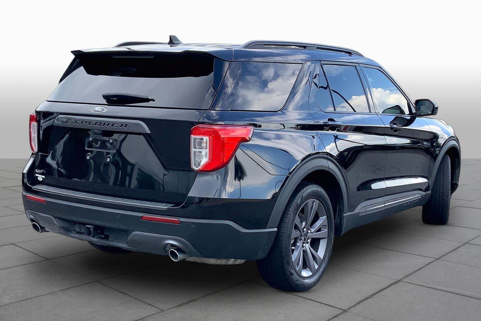 Certified 2023 Ford Explorer XLT w/ Equipment Group 202A RWD image 12