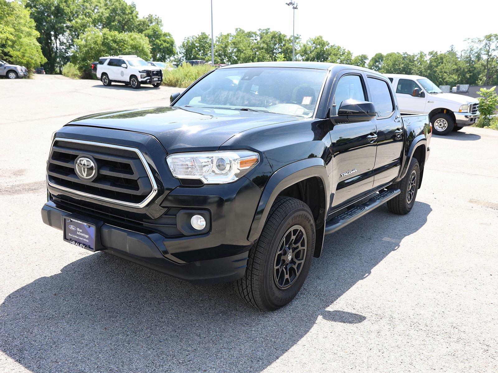 Used 2021 Toyota Tacoma SR5 AWD/4WD image 3