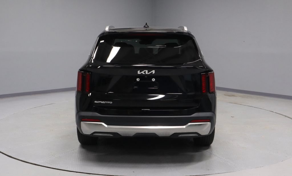 Used 2024 Kia Sorento S w/ Panoramic Sunroof Package FWD image 10
