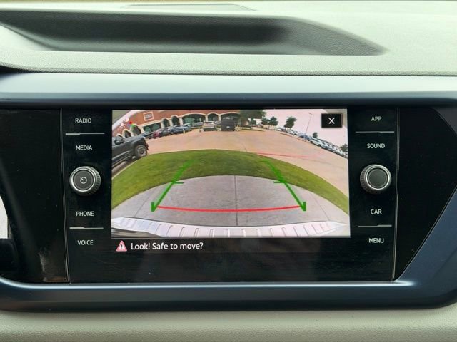 Used 2022 Volkswagen Taos SE FWD image 16