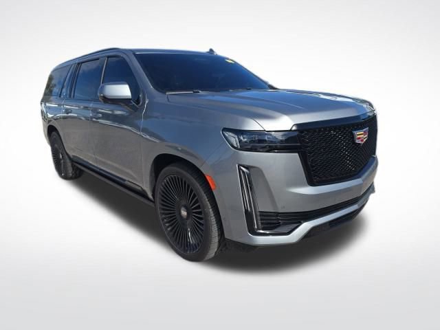 Used 2023 Cadillac Escalade ESV Sport w/ LPO, ONYX Package image 5