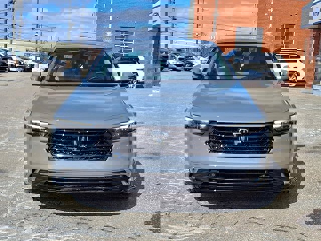 Used 2025 Honda Accord Touring image 4