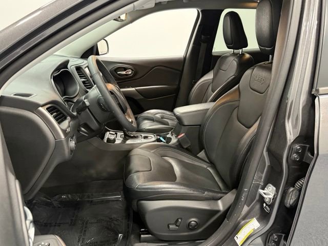 Used 2022 Jeep Cherokee Latitude Lux w/ Sun & Sound Group AWD/4WD image 14