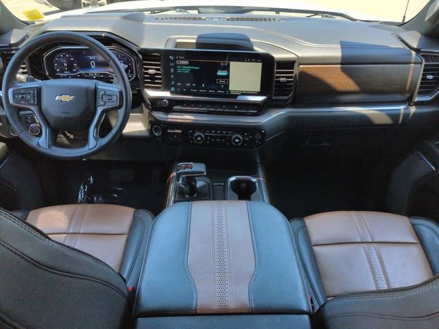 Used 2024 Chevrolet Silverado 1500 High Country w/ Technology Package AWD/4WD image 15