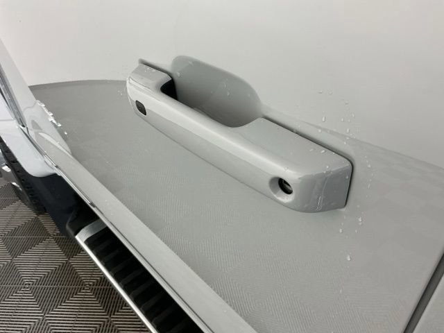 Certified 2025 Ford F450 Lariat w/ FX4 Off-Road Package image 16