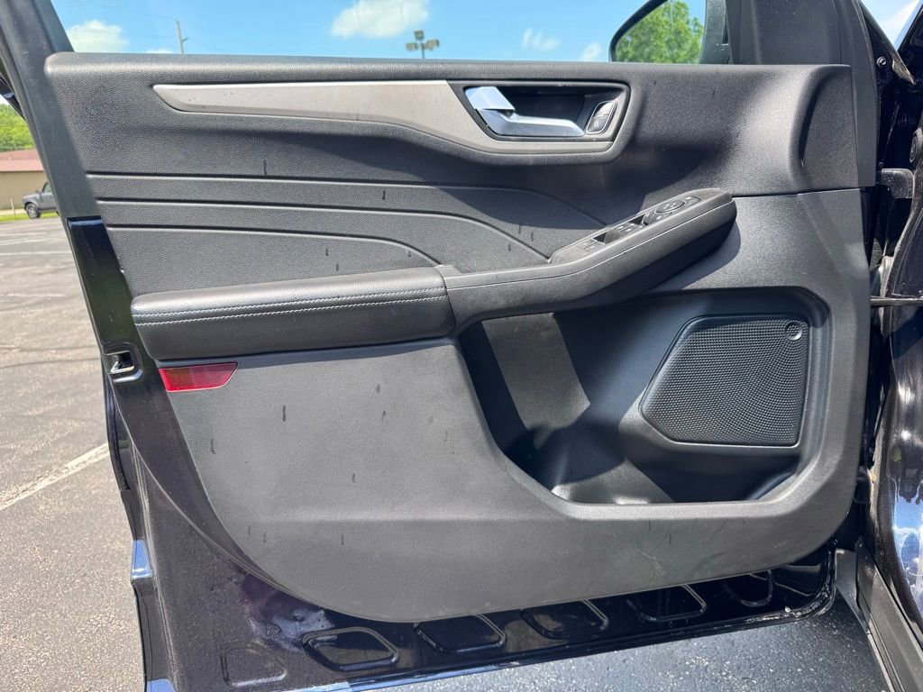 Certified 2021 Ford Escape SEL AWD/4WD image 17