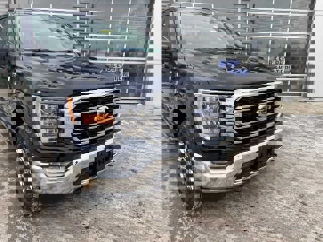 Certified 2022 Ford F150 XLT w/ Equipment Group 302A High image 5