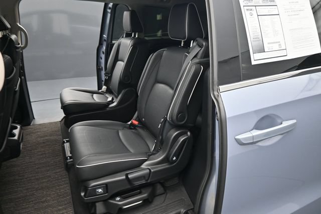 Used 2025 Honda Odyssey Elite image 17