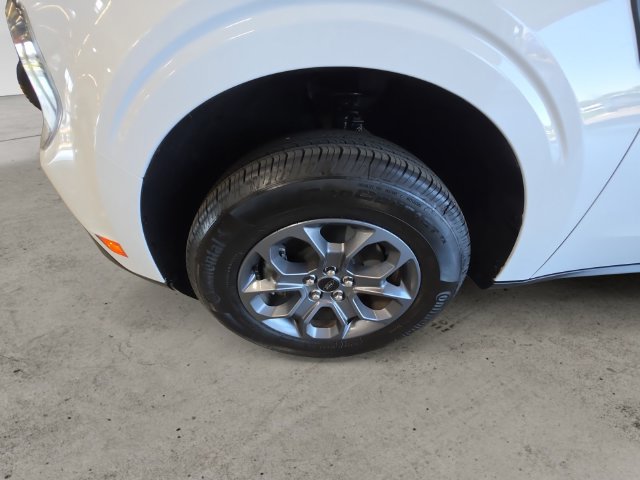 Certified 2025 Ford Maverick XLT w/ Equipment Group 302A AWD/4WD image 9