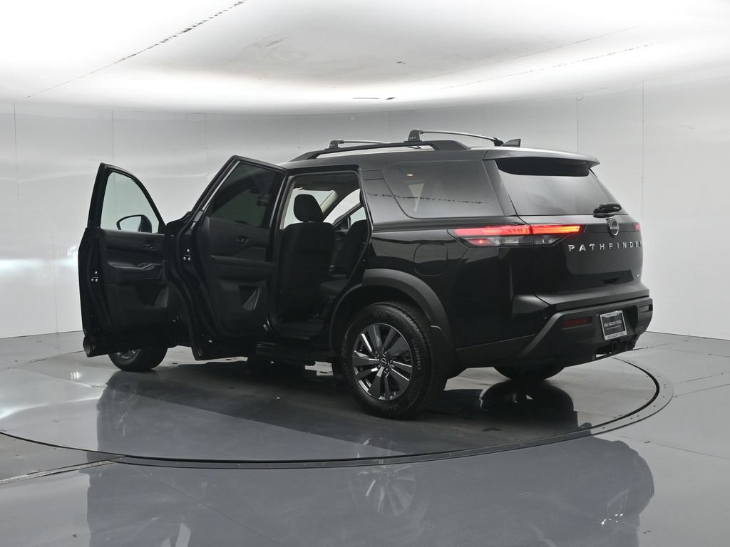 Used 2025 Nissan Pathfinder SV w/ SV Premium Package AWD/4WD image 38