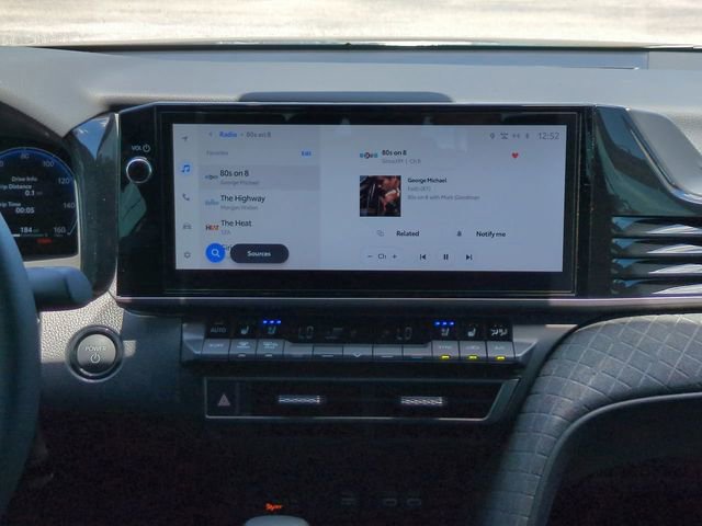 Used 2025 Toyota Camry XLE w/ Premium Plus Package FWD image 17