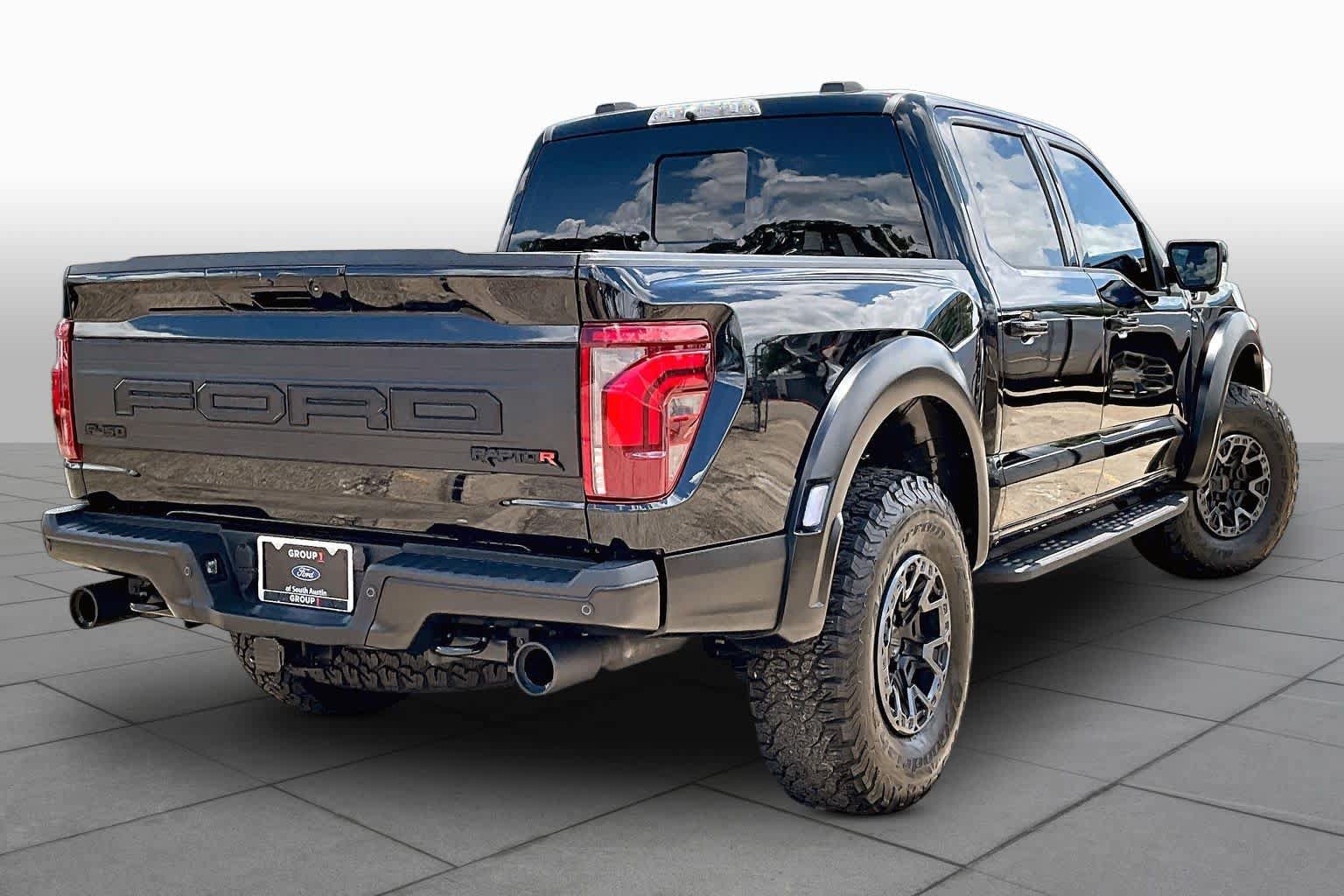 Certified 2025 Ford F150 Raptor w/ Equipment Group 803A Raptor R AWD/4WD image 13