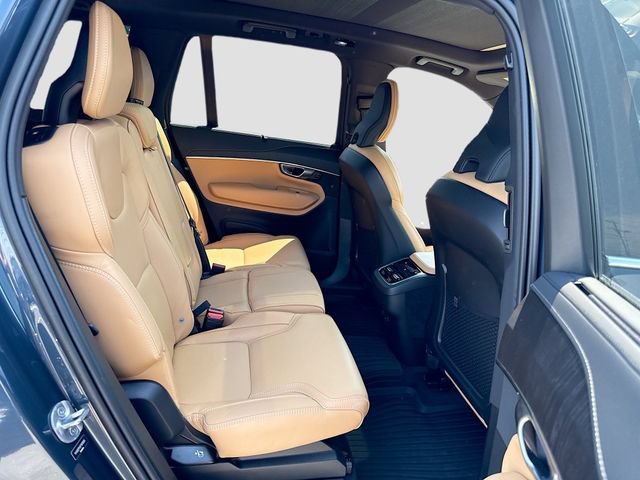 Used 2023 Volvo XC90 B6 Ultimate w/ Protection Package Premier AWD/4WD image 36