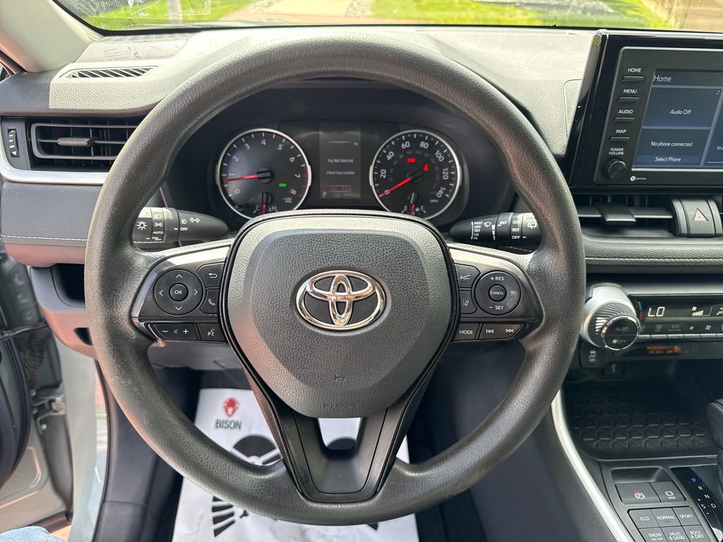 Used 2021 Toyota RAV4 XLE AWD/4WD image 15