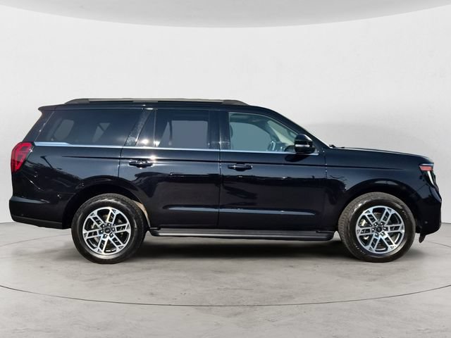 Certified 2025 Ford Expedition Active AWD/4WD image 4