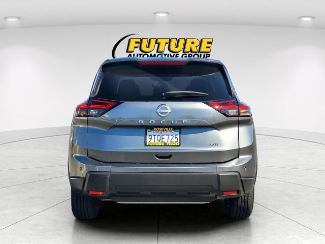 Used 2025 Nissan Rogue SV AWD/4WD image 5