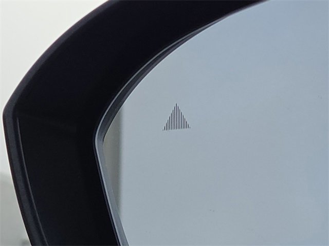 Used 2024 Nissan Rogue S image 23