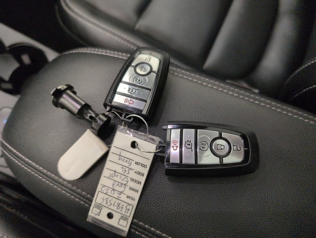 Certified 2022 Ford Escape SEL image 46