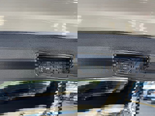 Certified 2025 Ford Explorer ST-Line w/ ST-Line Street Pack image 28