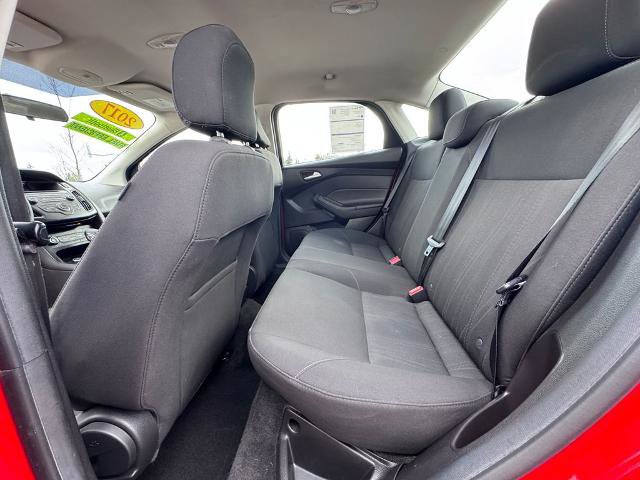 Certified 2017 Ford Focus SE FWD image 22