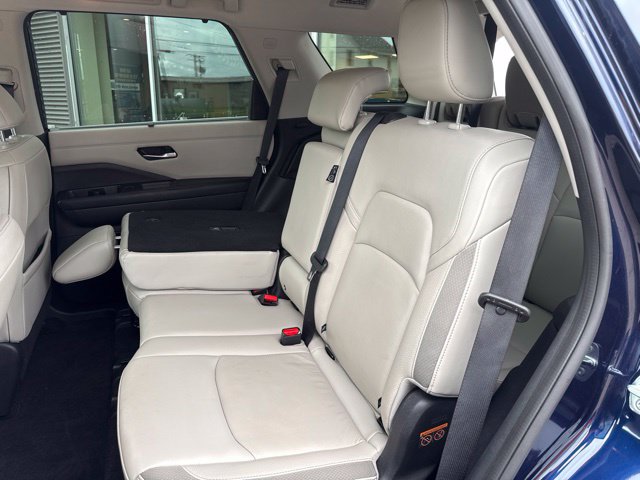 Used 2022 Nissan Pathfinder SL w/ Cargo Package AWD/4WD image 37